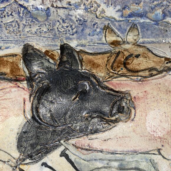 Handmade Pottery Plate With 3-D Pigs Running Through Wheat Field Glazed Signed - Picture 4 of 16